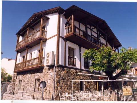 Property building, Day