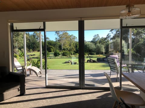 The Tropical Studio 50B Apartment in Northland