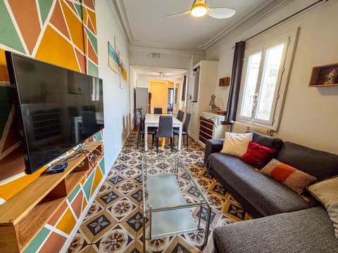 Living room, Dining area, internet