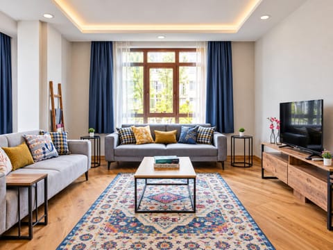 TV and multimedia, Living room, Seating area
