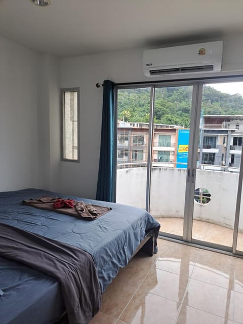 Bed, Balcony/Terrace, Bedroom