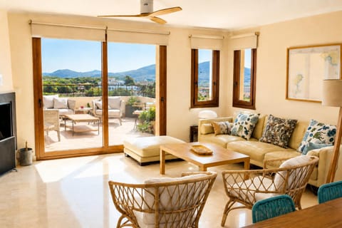 Natural landscape, View (from property/room), Seating area, Dining area, Mountain view