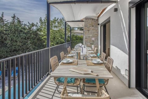 Villa 4 étoiles, 250m2, piscine, parking, vue mer Villa in La Croix-Valmer