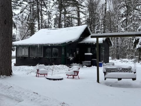 Rustic Willow Retreat - Outdoor Adventures cabin Cabin in Wisconsin