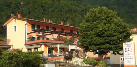 Property building, Spring, Natural landscape, Mountain view