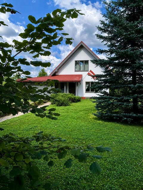 Property building, Spring, Day, Natural landscape, Garden, Garden view