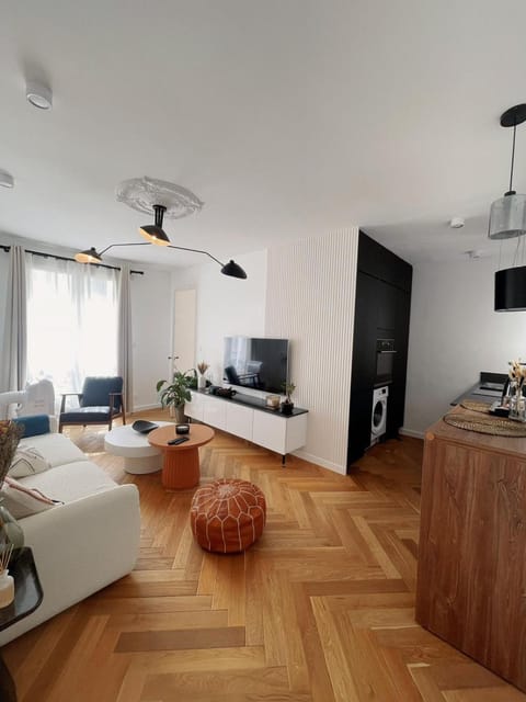 Communal lounge/ TV room, TV and multimedia, Living room, Seating area