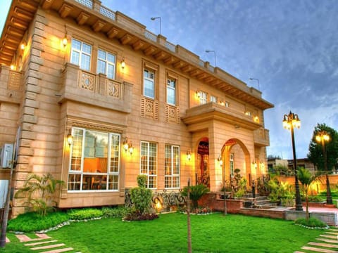 Property building, Garden, Garden view