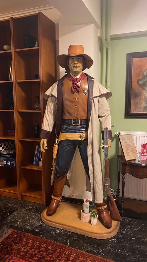 Sarakin's Mansion Luxury Retreat Apartment in Alimos