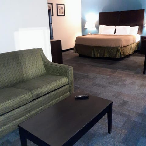 Bed, Seating area