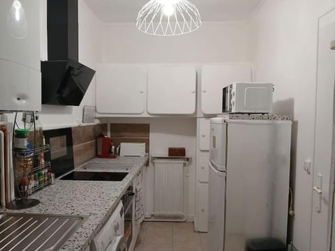 Maisonnette proche de Paris House in Aubervilliers