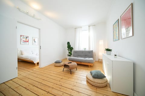 Living room, Photo of the whole room, Seating area