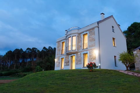 Property building, Spring, Day, Night, Natural landscape, Garden, Garden view