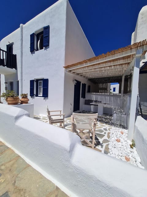 Property building, Patio