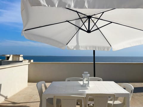 Day, View (from property/room), Balcony/Terrace, Dining area, Sea view