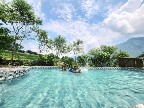 Swimming pool