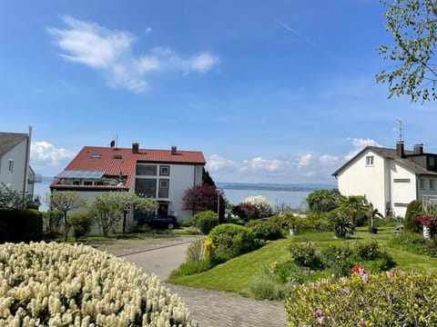 Garden, Lake view