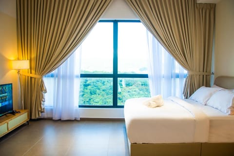Communal lounge/ TV room, Bed, TV and multimedia, Photo of the whole room, Evening entertainment, Bedroom, towels