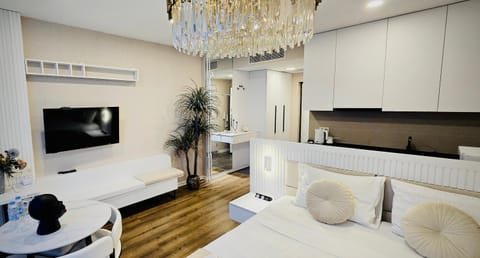Photo of the whole room, Seating area, Bedroom