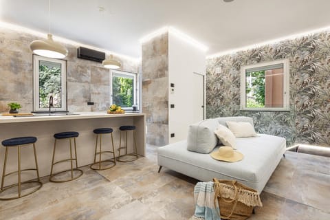 Kitchen or kitchenette, Living room, Dining area