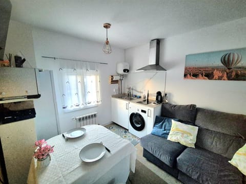 TV and multimedia, Kitchen or kitchenette, Living room, Seating area, Dining area, pet friendly, toaster, washing machine