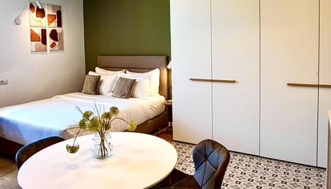 Bed, Photo of the whole room, Bedroom, wardrobe