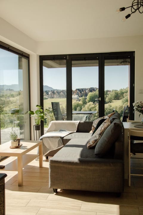Patio, Day, Natural landscape, View (from property/room), Balcony/Terrace, Living room, Seating area, Dining area, Mountain view