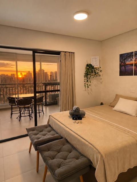 Bed, View (from property/room), Balcony/Terrace, Living room, Photo of the whole room, Seating area, Dining area, Bedroom