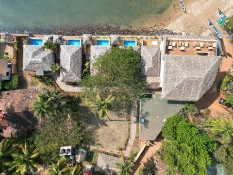 Property building, Day, Natural landscape, Bird's eye view, Beach, Pool view, Sea view, Swimming pool