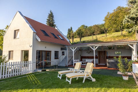 Property building, Garden, sunbed