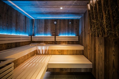 Sauna, Sauna, Spa and wellness centre/facilities, Autumn