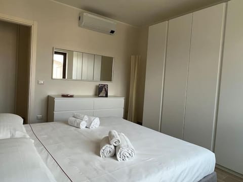 Bed, Photo of the whole room, Bedroom, towels, wardrobe, air conditioner