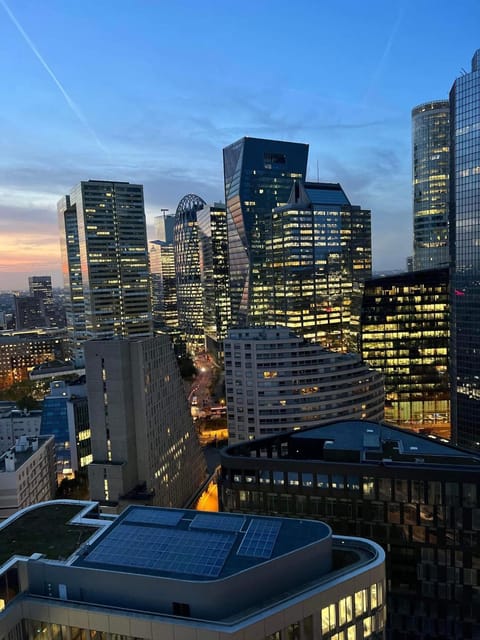Big Appartement new courbevoie Defense Apartment in Puteaux