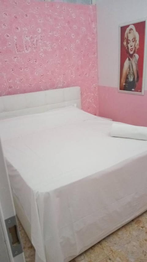 tangueu room 74-Napoli Centrale Apartment in Naples