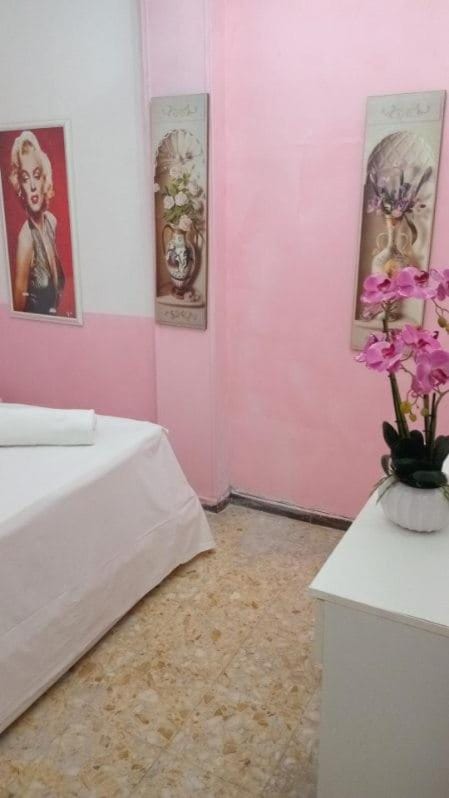 tangueu room 74-Napoli Centrale Apartment in Naples