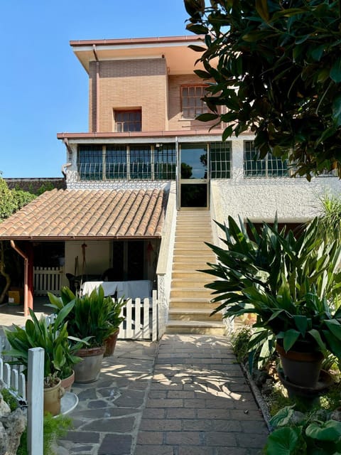 Property building, Garden