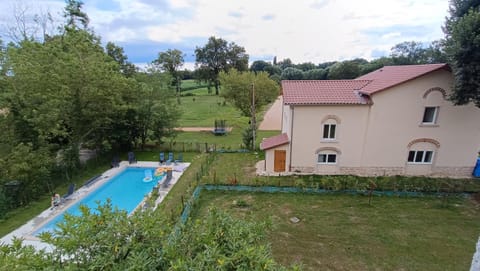 Property building, Garden, Garden view, Swimming pool, sunbed