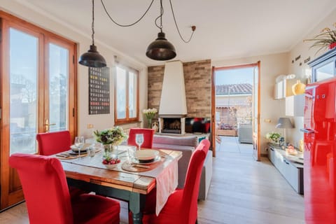 Casa Tofanelli, a Smart Apartment with Terrace Apartment in Capannori