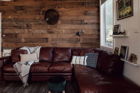 Luxury river cottage, gateway to the East Coast House in Tasmania