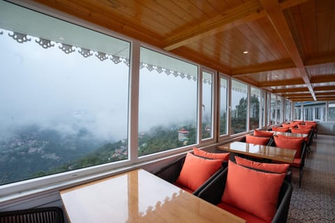 Restaurant/places to eat, View (from property/room)