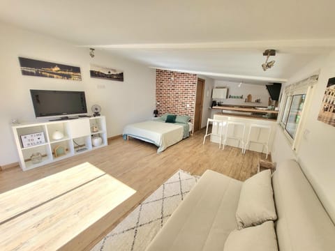 Living room, Dining area, Bedroom