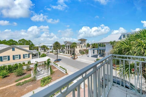 Relax Awhile - Carriage House House in Carillon Beach