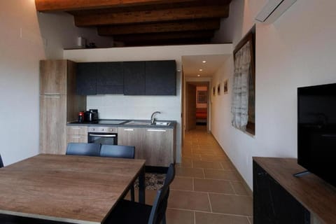 Kitchen or kitchenette, oven, stove