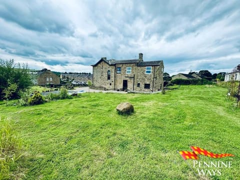 Greystonedale Mansion and House, Haltwhistle House in Haltwhistle