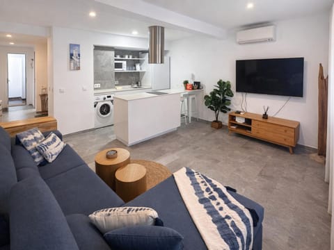 TV and multimedia, Kitchen or kitchenette, Lounge or bar, washing machine, dryer