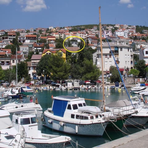 Facade/entrance, Off site, Sea view, Location