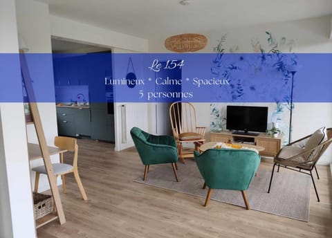 Communal lounge/ TV room, TV and multimedia, Living room, Seating area