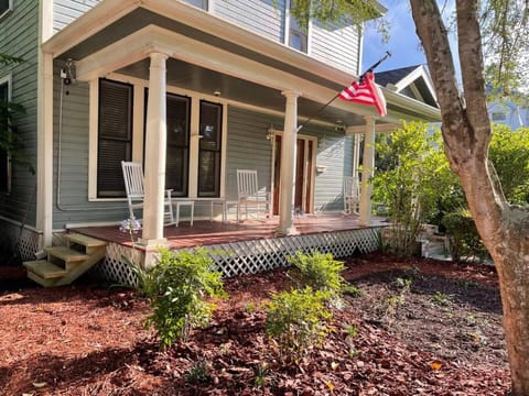 Tuscawilla A, Apt in historic downtown, two bed two bath Apartment in Ocala