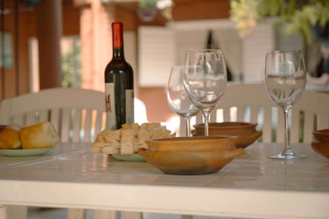 BBQ facilities, Dining area