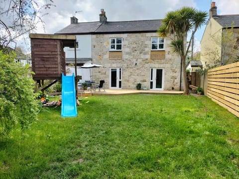 Open Plan 3 Bedrooms Cornish stone house cottage House in Saint Austell